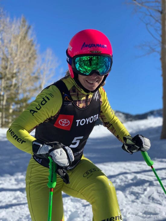 Privat und als Profi-Sportlerin liebt Heidi Zacher verschneite Berge | © Heidi Zacher